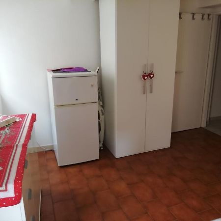 Over The Rainbow - Cozy Studio In The Centre Of Ferrara Exterior foto