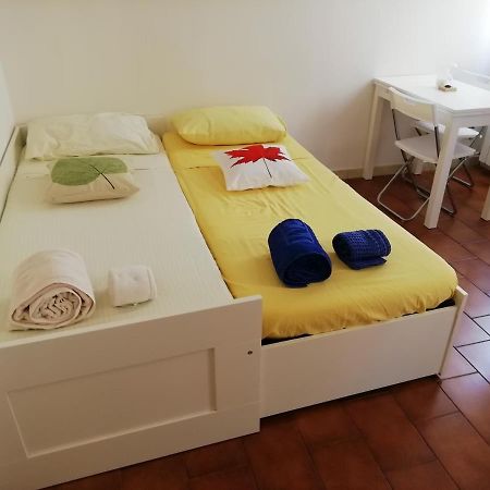 Over The Rainbow - Cozy Studio In The Centre Of Ferrara Exterior foto