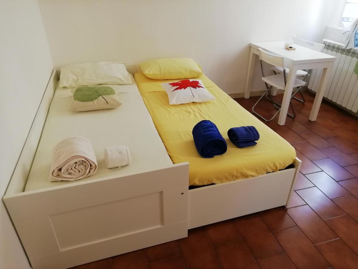Over The Rainbow - Cozy Studio In The Centre Of Ferrara Exterior foto