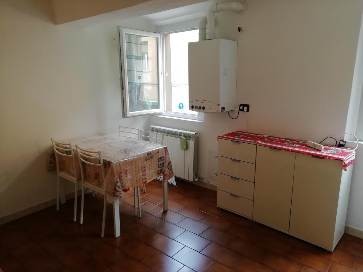 Over The Rainbow - Cozy Studio In The Centre Of Ferrara Exterior foto